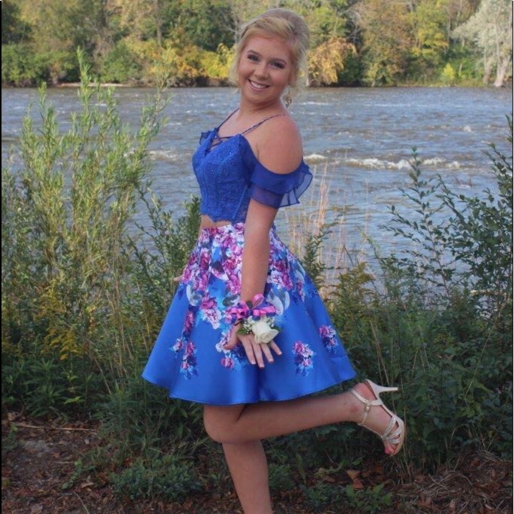Ellie wilde homecoming dress